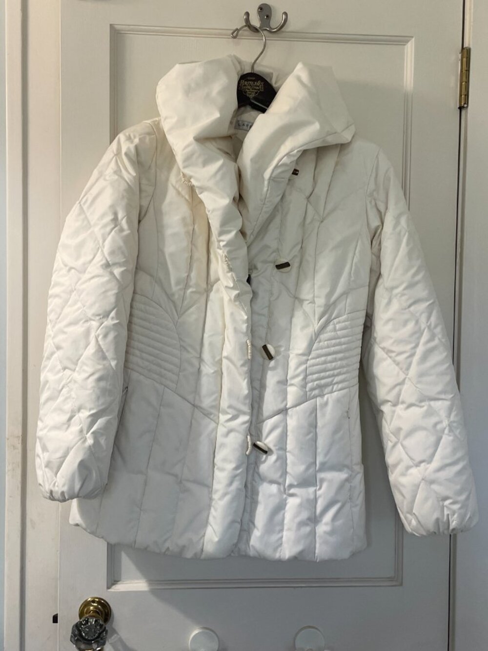 Larry Levine Down White puffer Jacket. Size XS High Collar - Picture 9 of 10